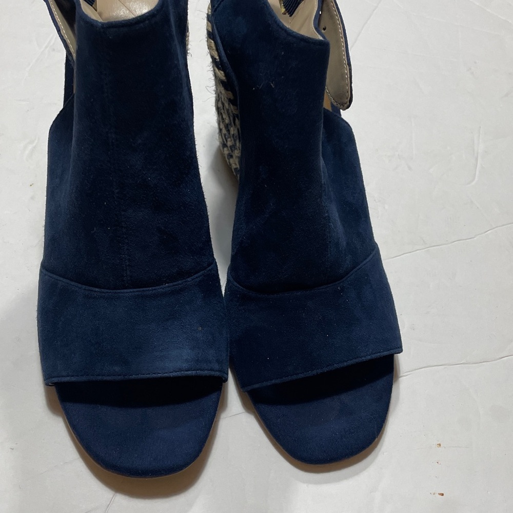 White House Black Market Navy Suede Wedge Sandals in size 9 - Picture 5 of 8